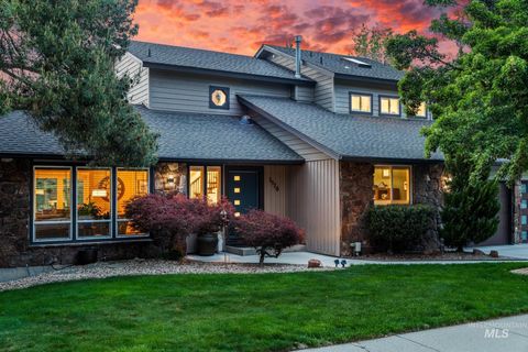 Photo of 1176 E Harcourt Dr, Boise, ID 83702 (MLS # 98985381)