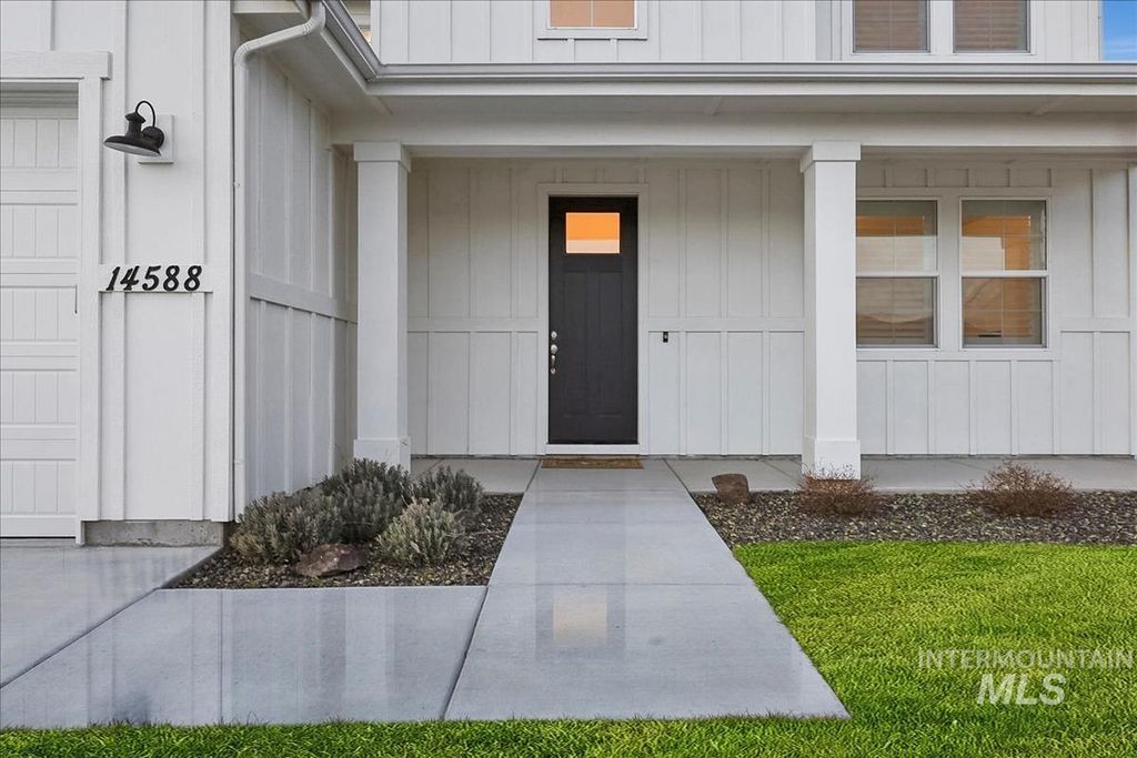Photo of 14588 Cooper Sunrise Dr, Caldwell, ID 83607 (MLS # 98977019)
