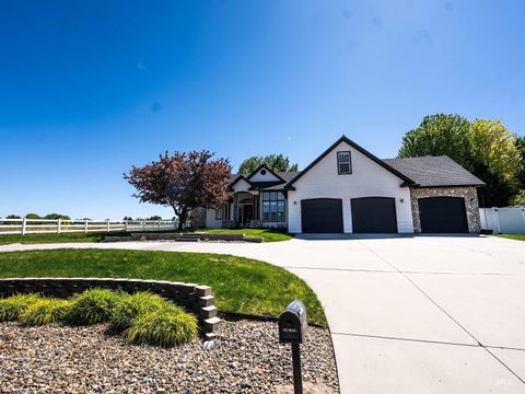 Photo of 15210 Widgeon Ave, Caldwell, ID 83607 (MLS # 98968088)