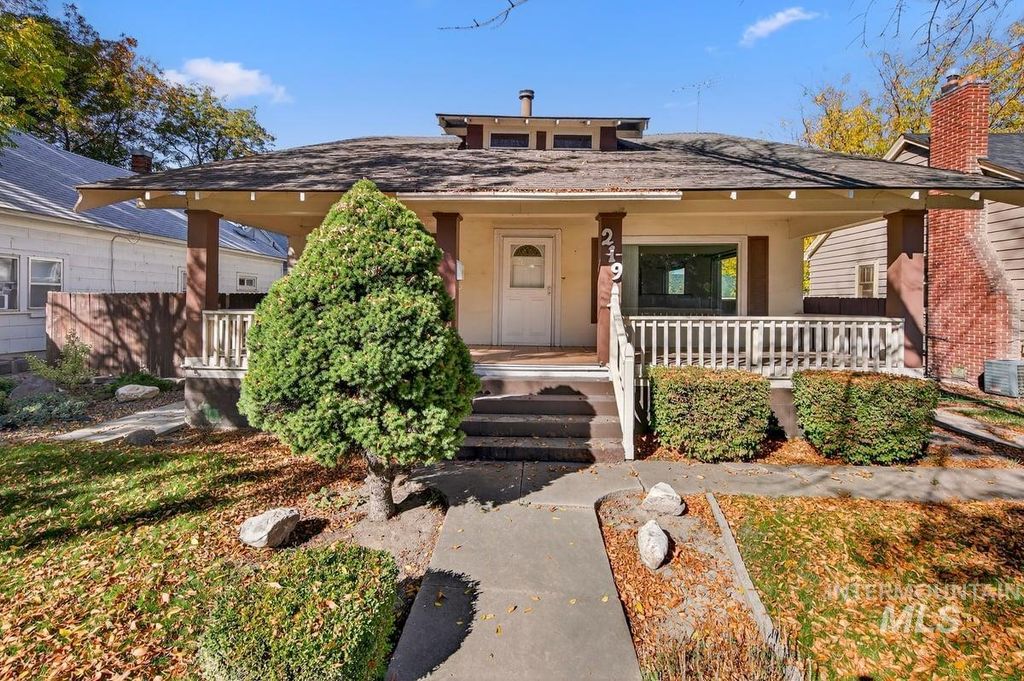 Photo of 219 16th Ave. S Ave, Nampa, ID 83651 (MLS # 98965559)