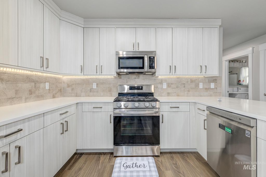 Photo of 1251 Phillips Cir, Ontario, OR 97914 (MLS # 98959613)