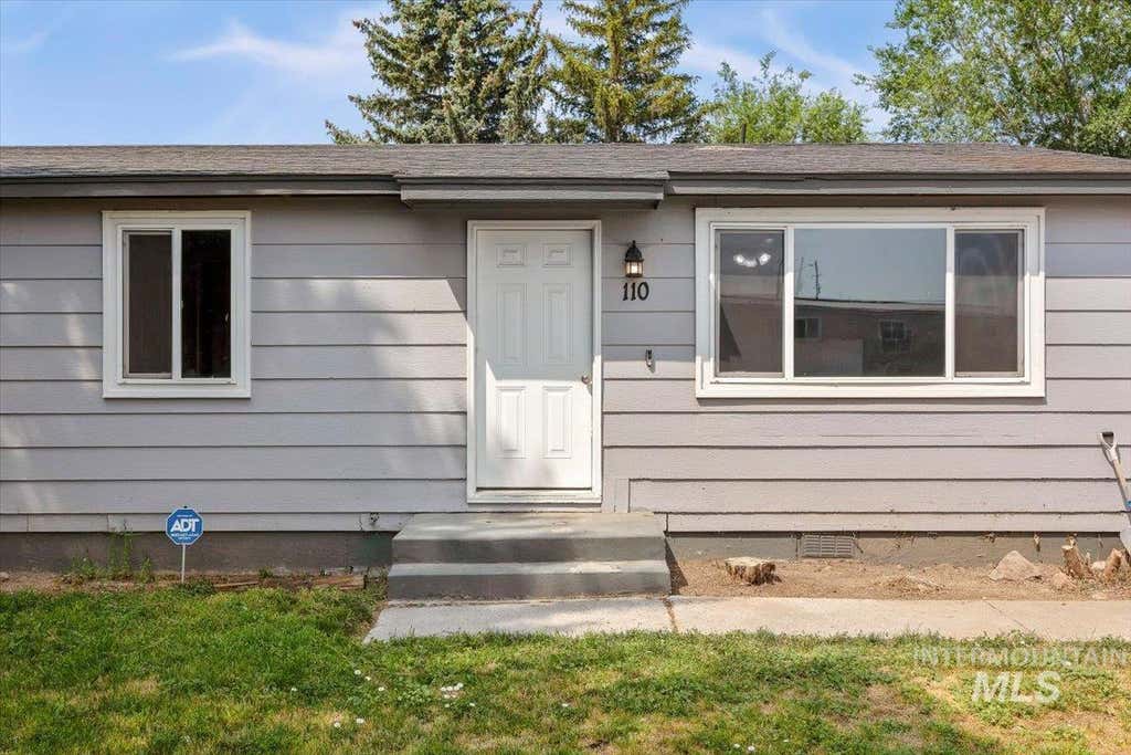 Photo of 110 Park St N St, Hazelton, ID 83335 (MLS # 98997138)
