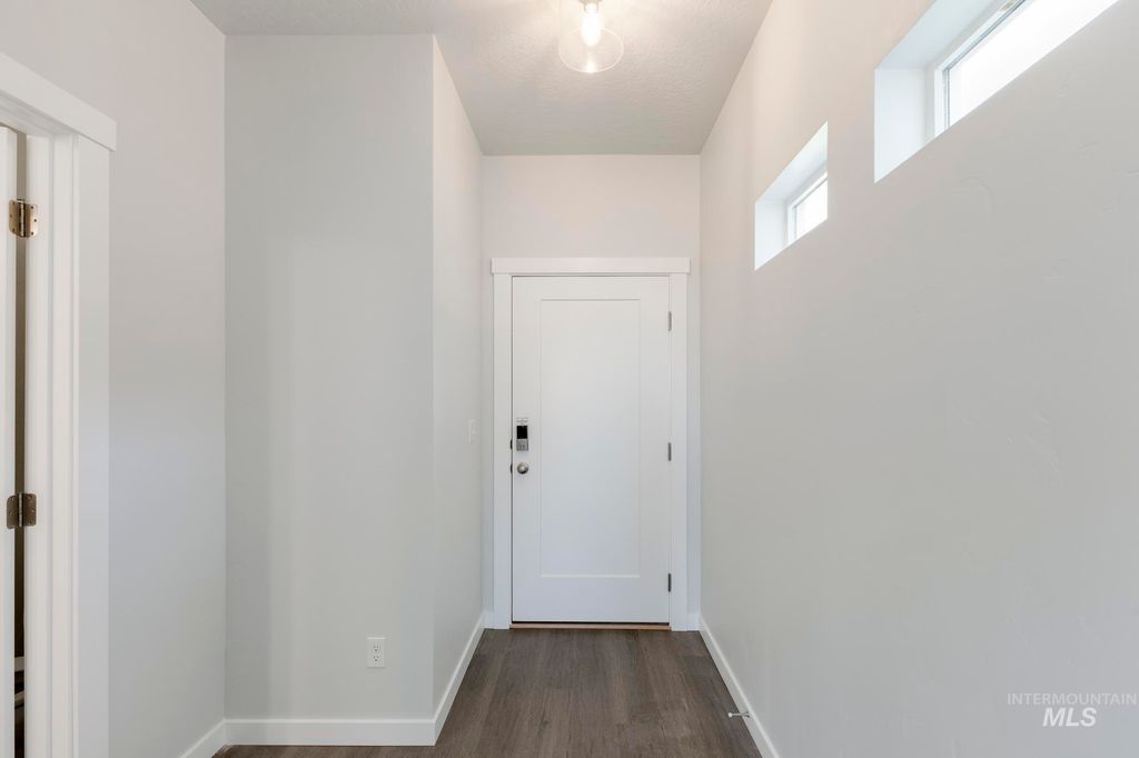 Photo of 2138 S Border Way, Meridian, ID 83642 (MLS # 98981611)