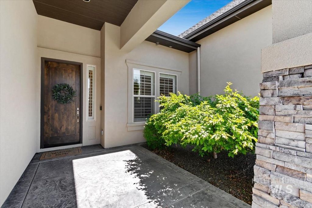 Photo of 2962 S Bergman Way, Eagle, ID 83616 (MLS # 98984338)