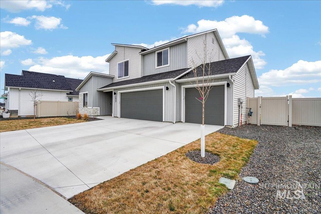 Photo of 2632 N Arroyo Vista Way, Kuna, ID 83634 (MLS # 98975943)