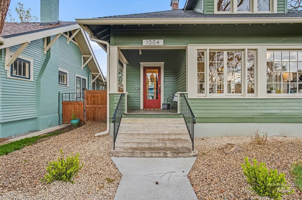 Photo of 1004 N 17th St, Boise, ID 83702 (MLS # 98980286)