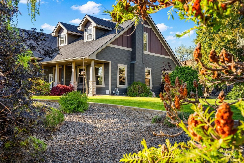 Photo of 2140 Valley View Dr, Weiser, ID 83672 (MLS # 98976343)