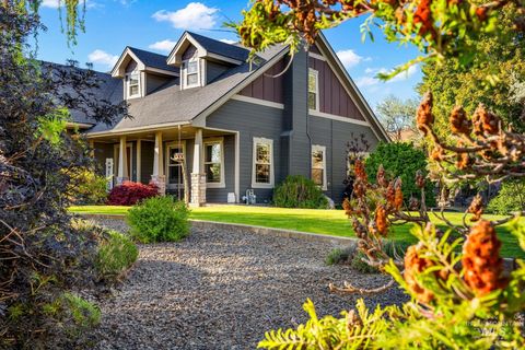 Photo of 2140 Valley View Dr, Weiser, ID 83672 (MLS # 98976343)