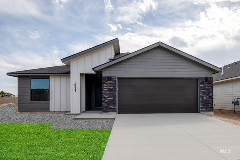 Photo of 2921 E Valley Wind St, Kuna, ID 83634 (MLS # 98961671)