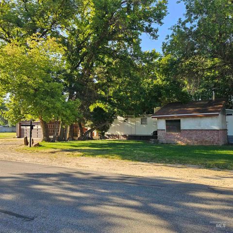 Photo of 2141 E Syringa St, Eagle, ID 83616 (MLS # 98955536)