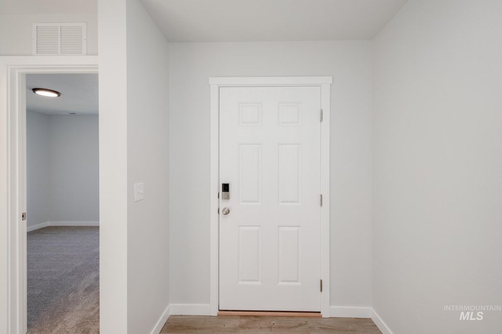 Photo of 334 N Meadowsweet Ave, Kuna, ID 83634 (MLS # 98967499)