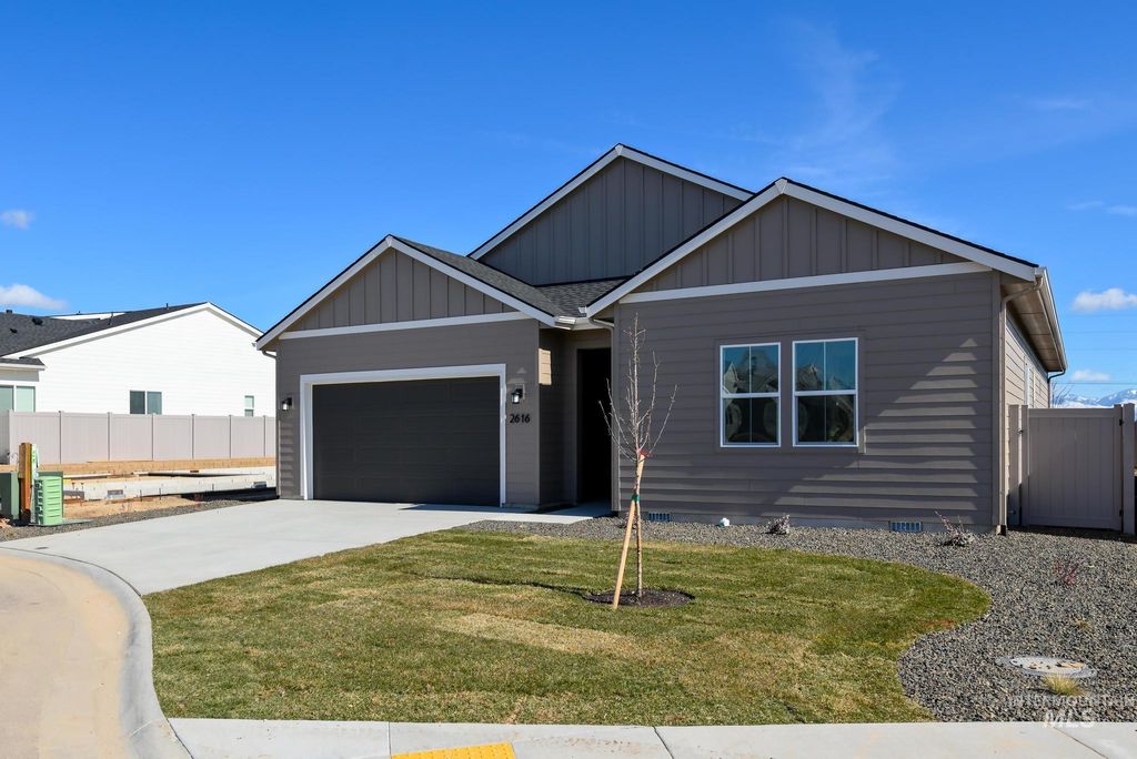 Photo of 2616 N Leatherwood Ave, Star, ID 83669 (MLS # 98979877)