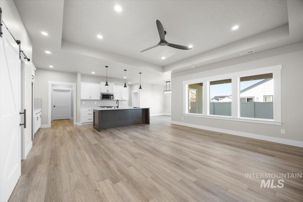 Photo of 103 Ash St, Parma, ID 83660 (MLS # 98978786)