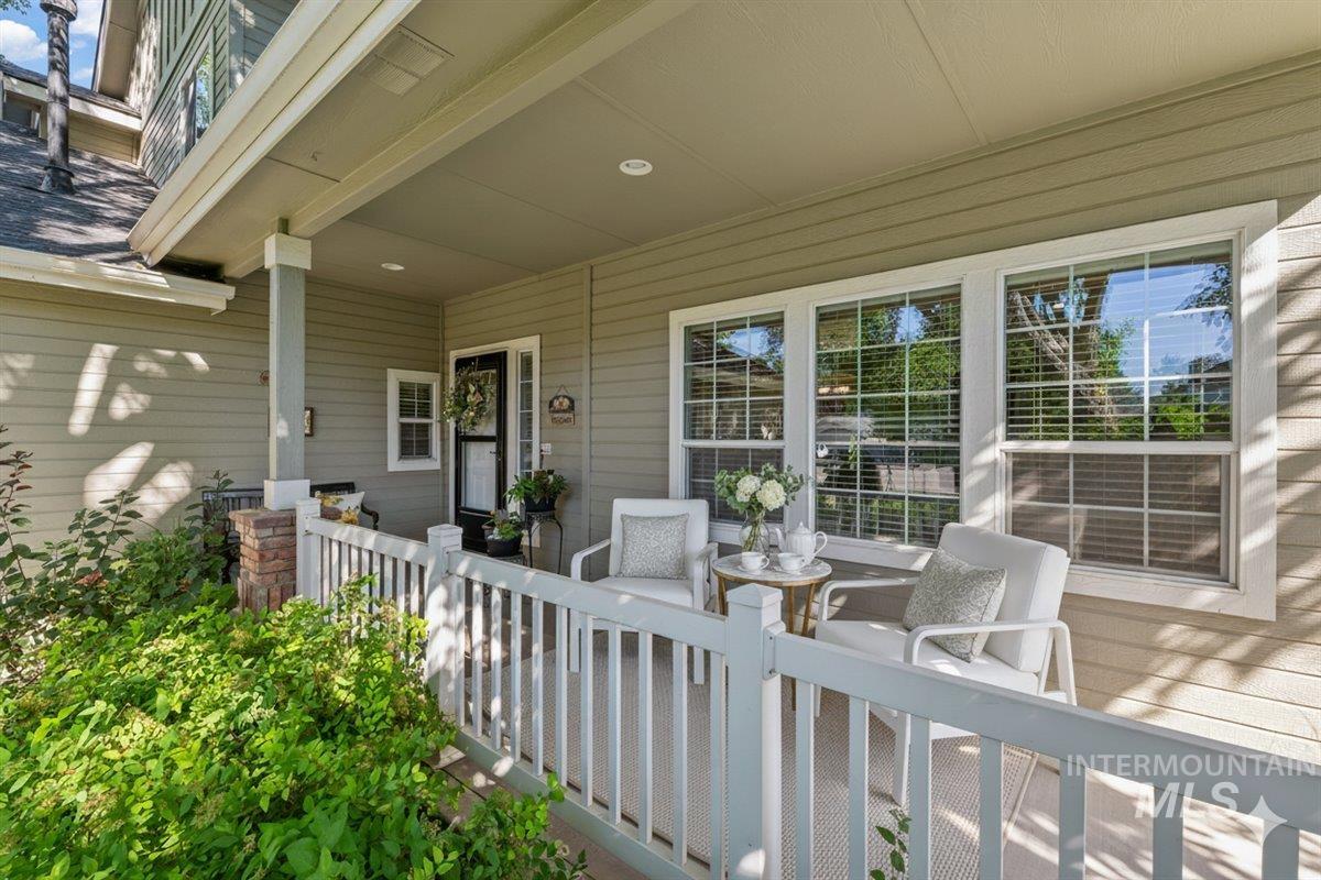 1816 W Whitestone Ct