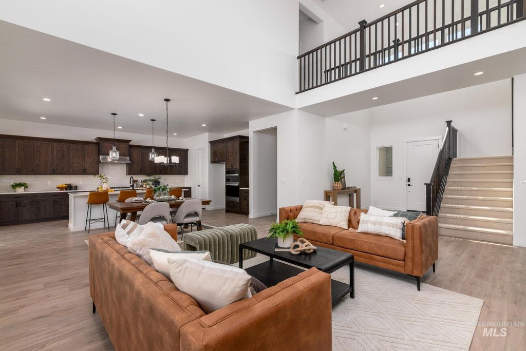 Photo of 4931 W River Oaks Dr, Meridian, ID 83646 (MLS # 98976430)