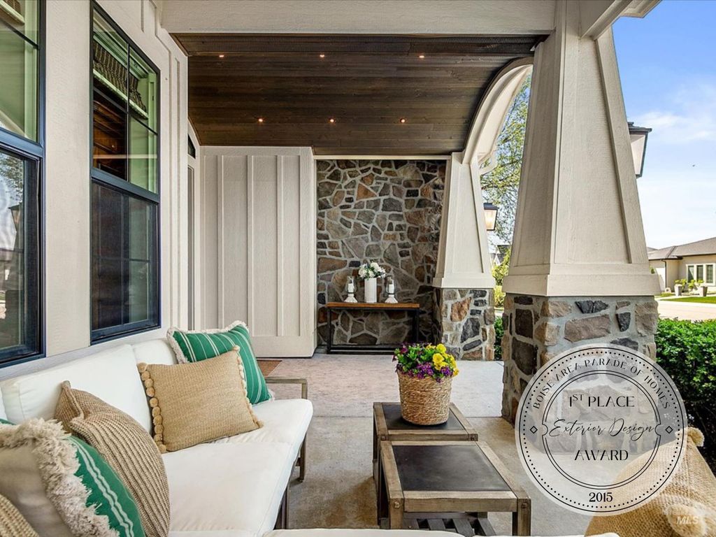 Photo of 1923 E Golden Oak Ct, Meridian, ID 83646 (MLS # 98983525)