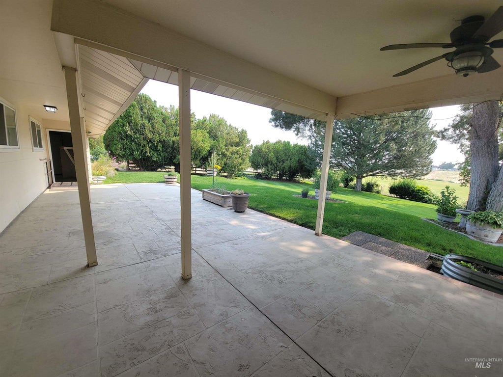 Photo of 16658 Sage Acres Ln, Caldwell, ID 83607 (MLS # 98997347)