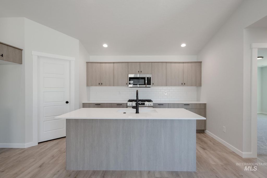 Photo of 2433 N Silver Wolf Ave, Star, ID 83669 (MLS # 98979144)