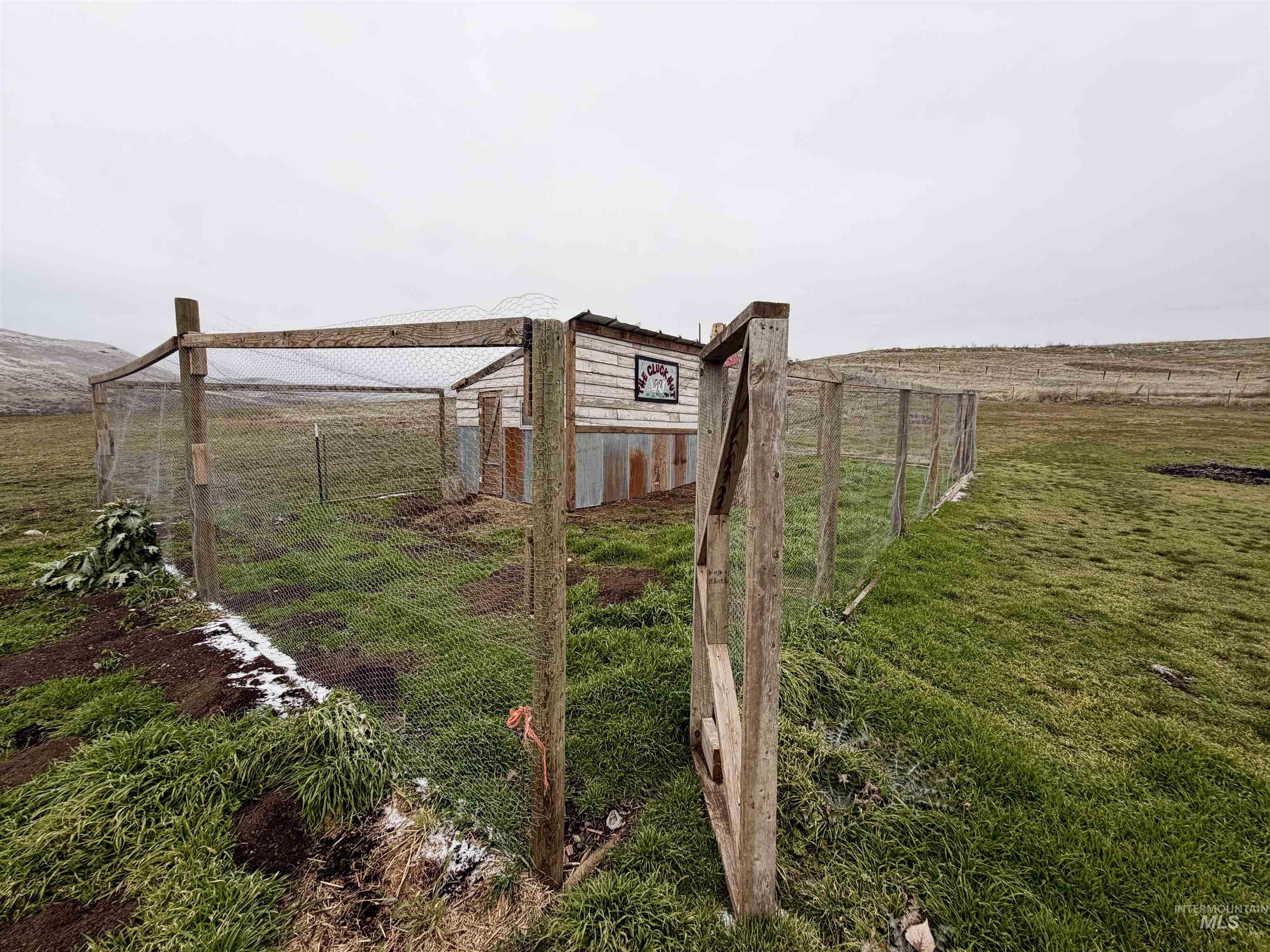 View of yard with a view of countryside