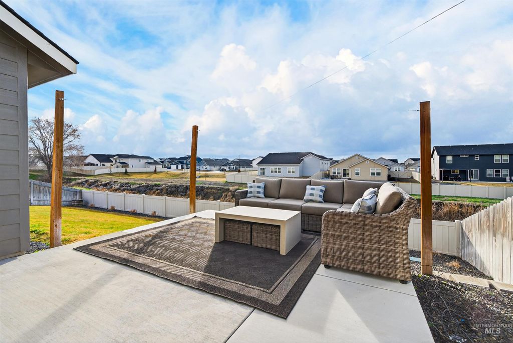 Photo of 3525 S Fork Ave, Nampa, ID 83686 (MLS # 98976194)