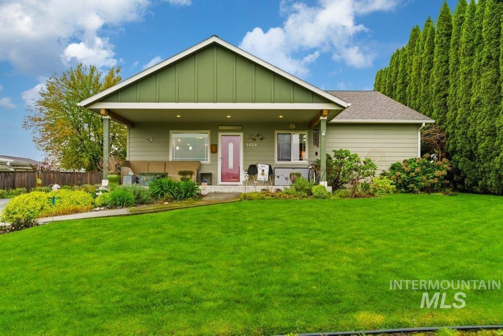 Photo of 1420 Airway Ave, Lewiston, ID 83501 (MLS # 98983363)