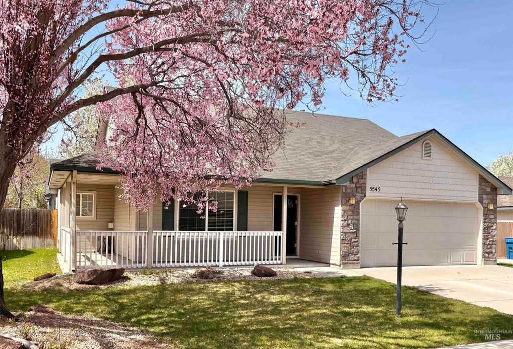 Photo of 5545 N Rothmans Ave, Boise, ID 83713 (MLS # 98963648)