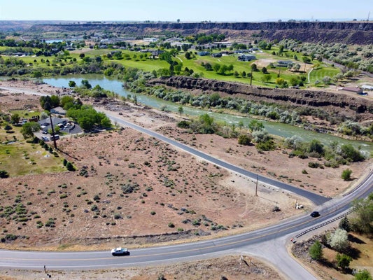 135 CHESSMORE DR, BUHL, ID 83316 - Image ffecd549e2d805b84cbc8fc32dce1662/3747253427