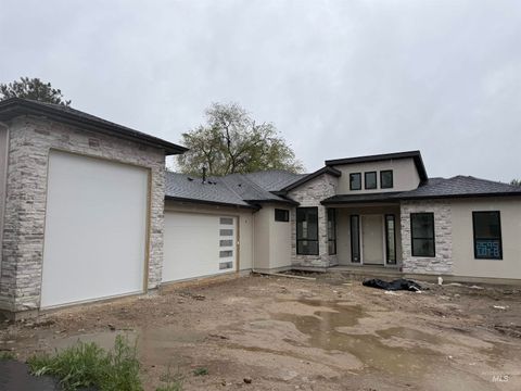 Photo of 2595 S Greenwood Cir, Boise, ID 83706 (MLS # 98973642)