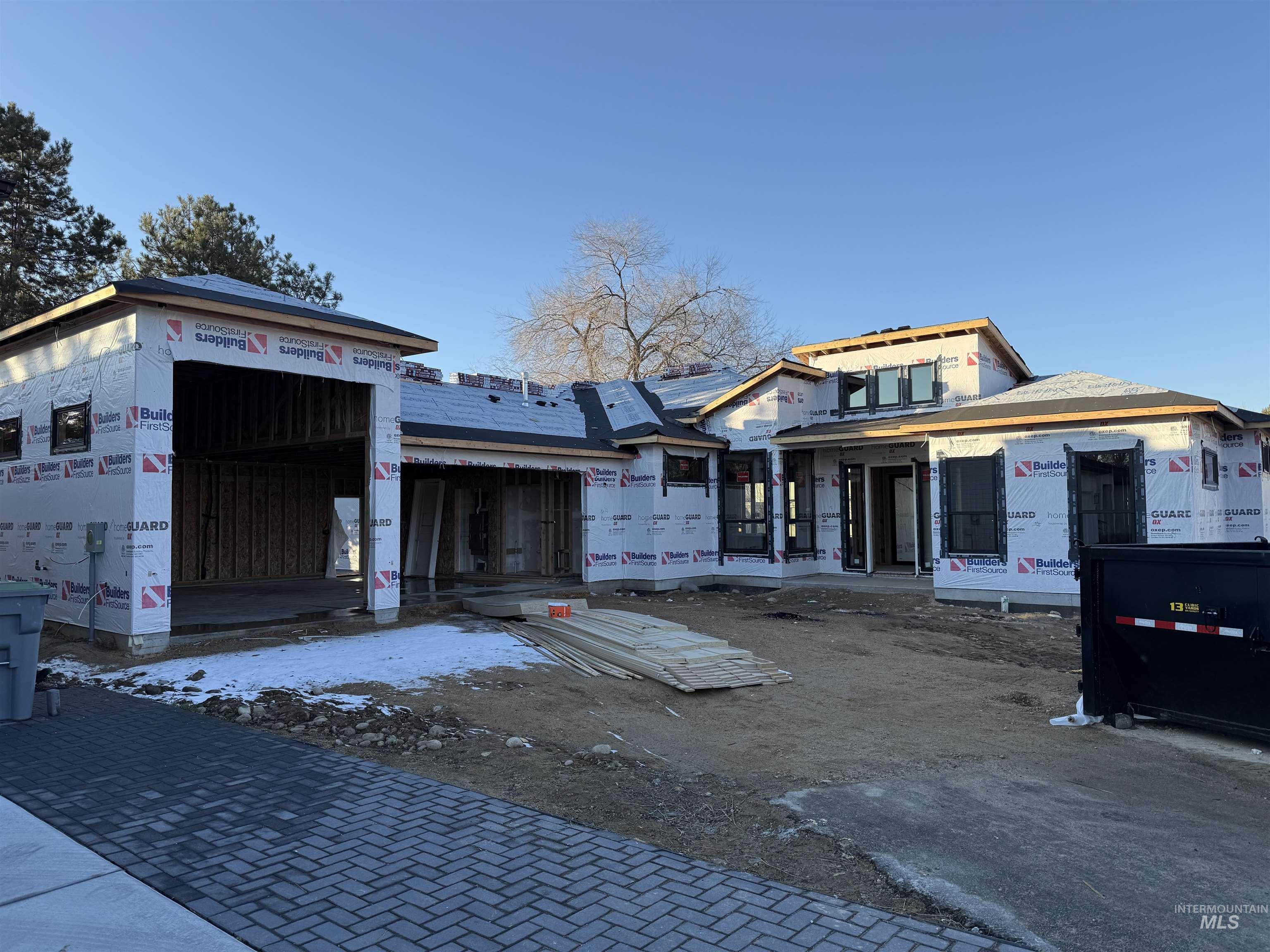 2595 S Greenwood Cir