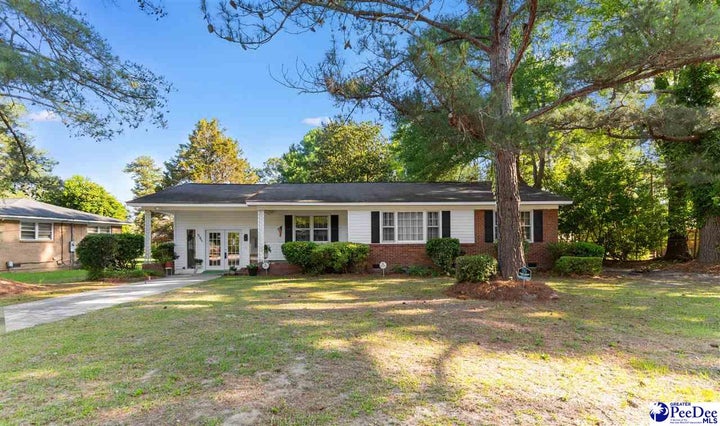 Photo 1 of 31 — 207 E Westford Rd, Florence, SC 29506