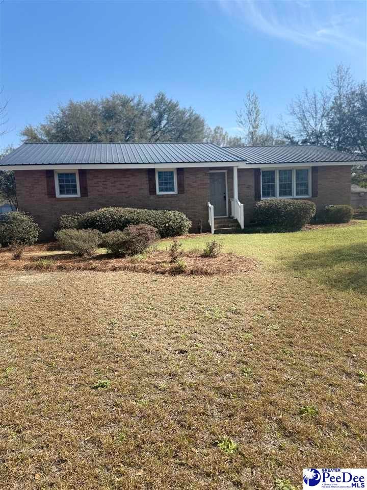 Photo 1 of 23 — 1521 E Home Ave, Hartsville, SC 29550