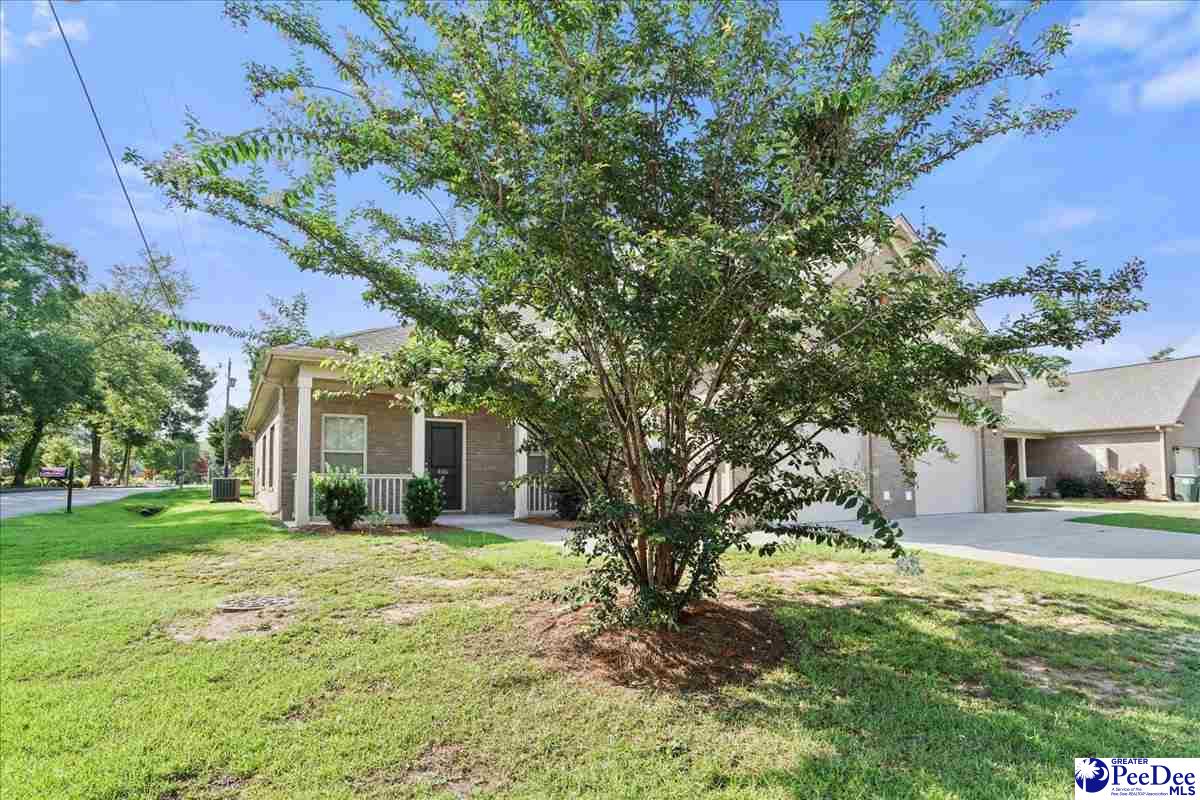 Photo 1 of 34 — 406 Senate St, Florence, SC 29501