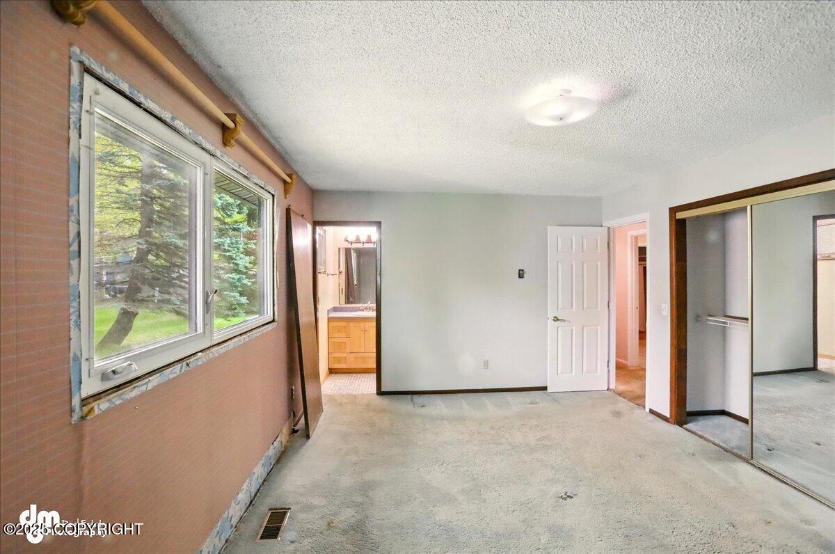 211 Pacific View Drive, Anchorage, Alaska image 31