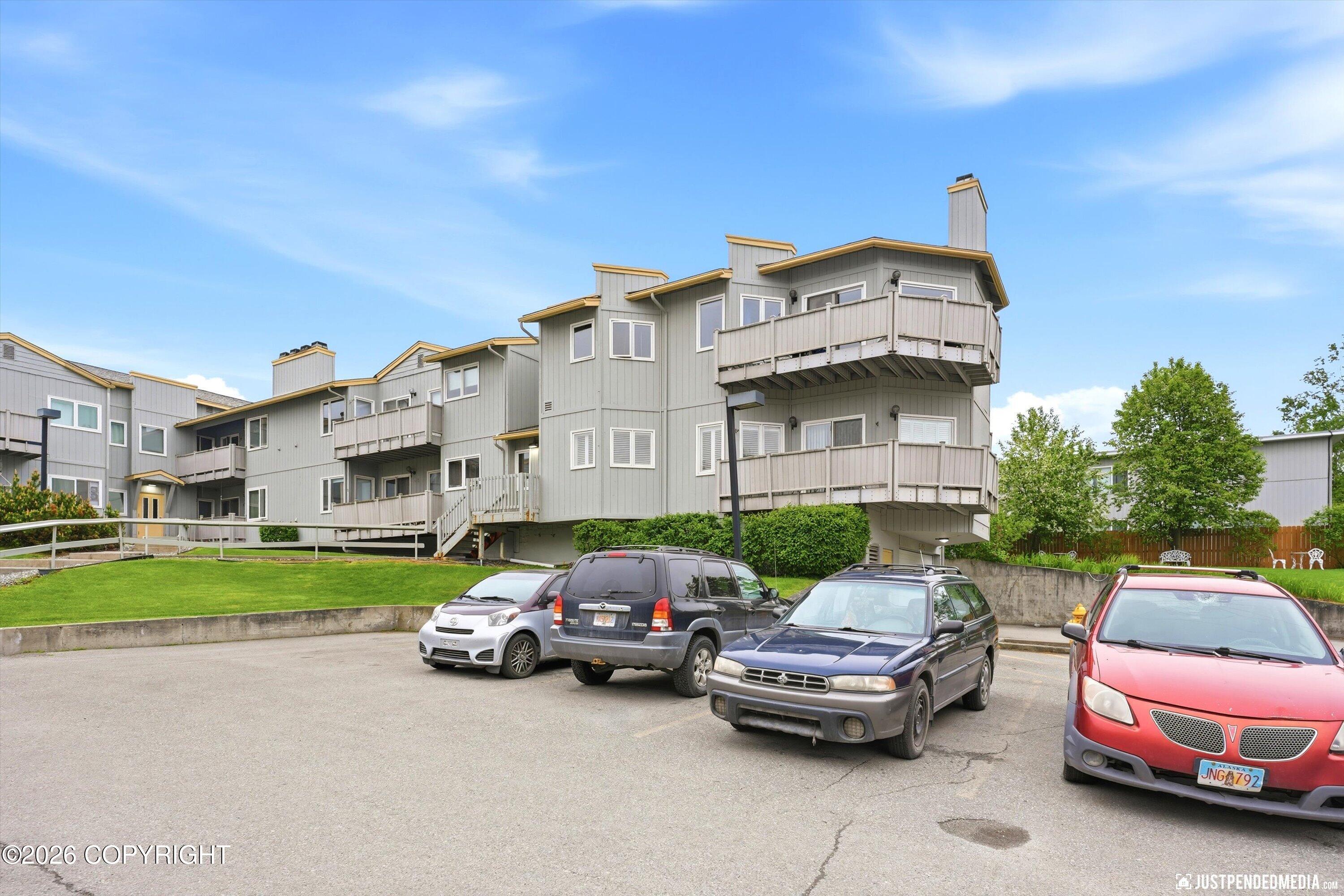 4109 Lynn Drive 114