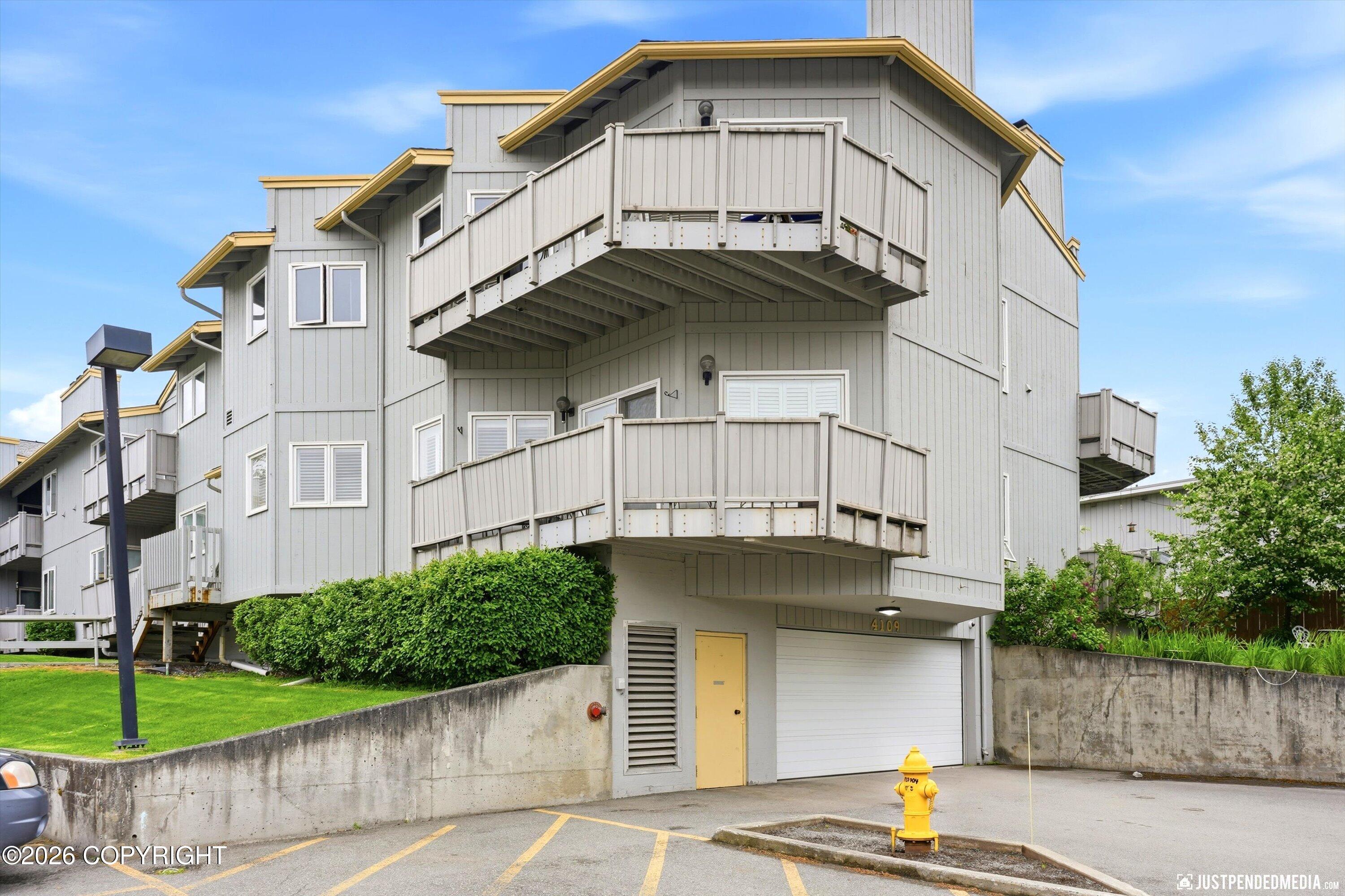 4109 Lynn Drive 114