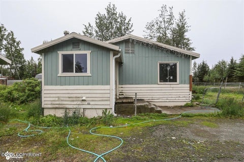 Homes For Sale - 35814 Glory Street<br/> Soldotna, AK 99669
