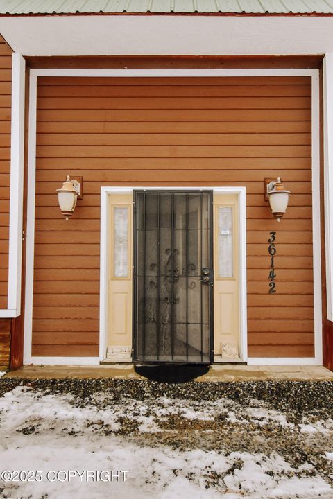 Homes For Sale - 36142 Pine Street<br/> Soldotna, AK 99669