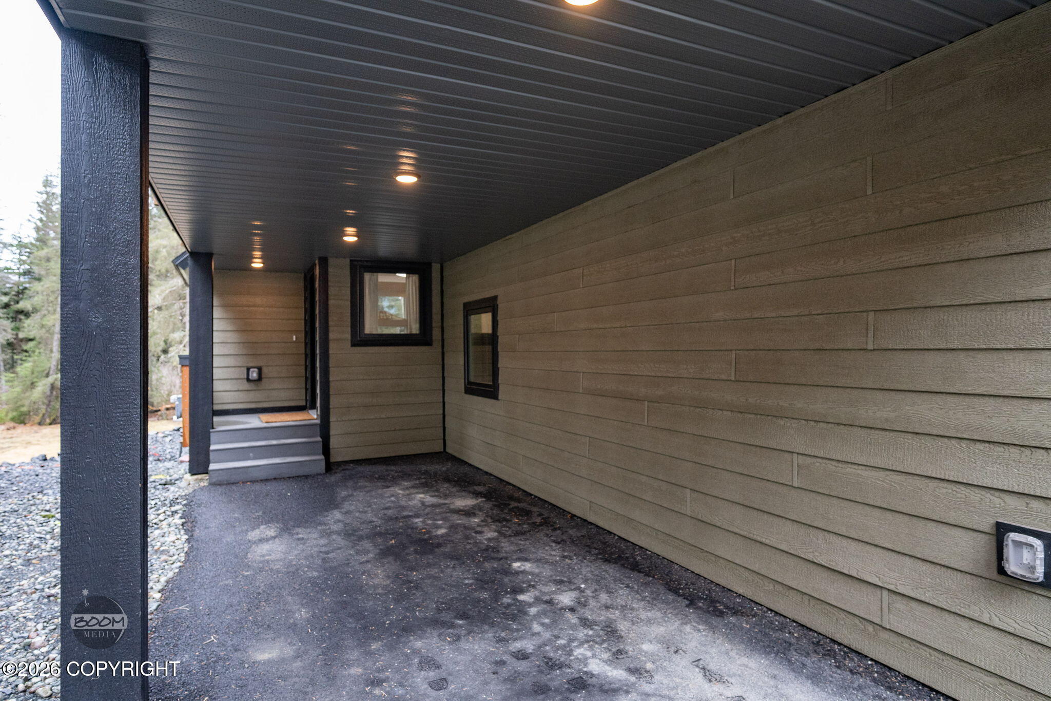 1546 Alyeska Highway #3