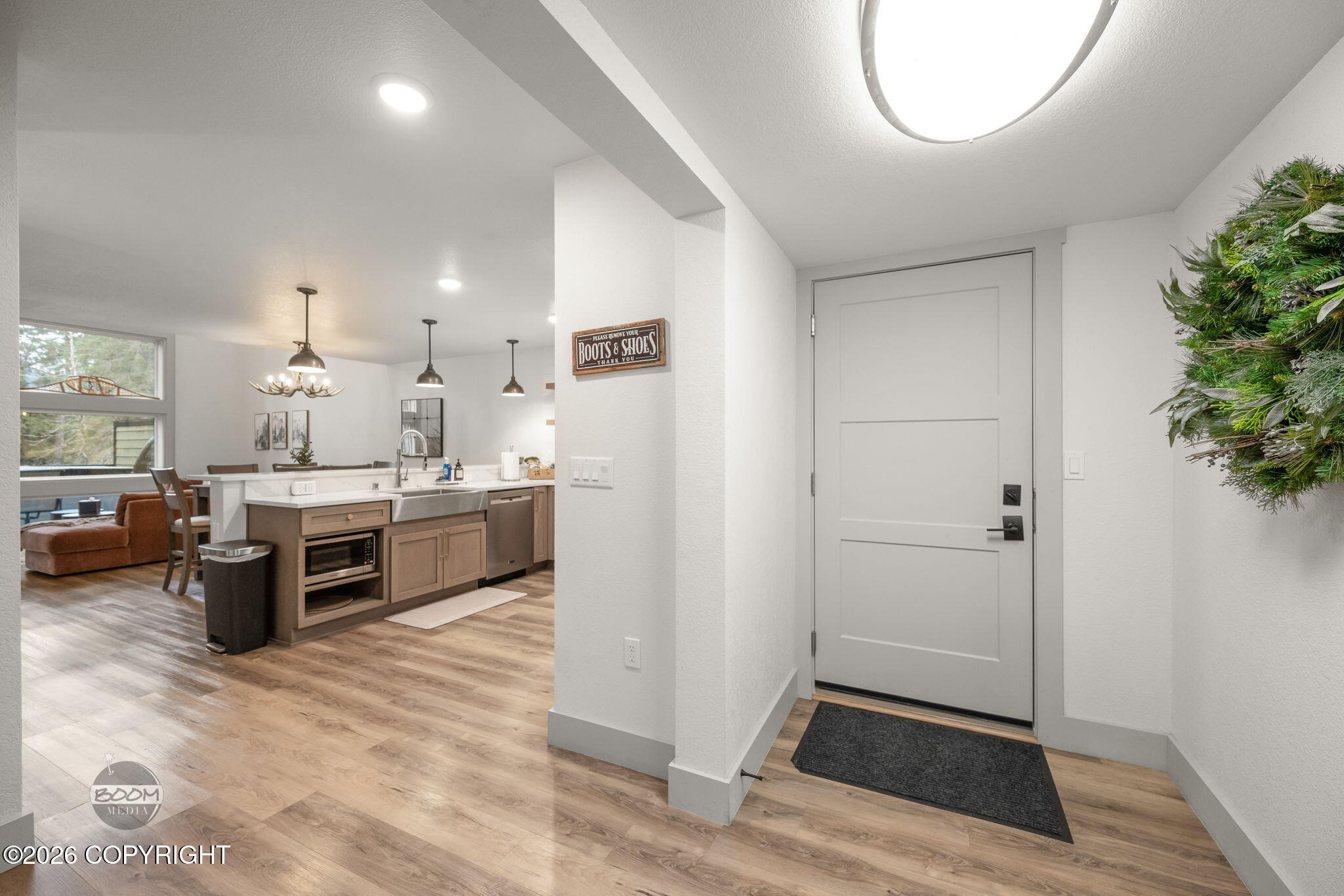 Girdwood, Alaska, 99587, United States, 3 Bedrooms Bedrooms, ,3 BathroomsBathrooms,Residential,Pending,2045688
