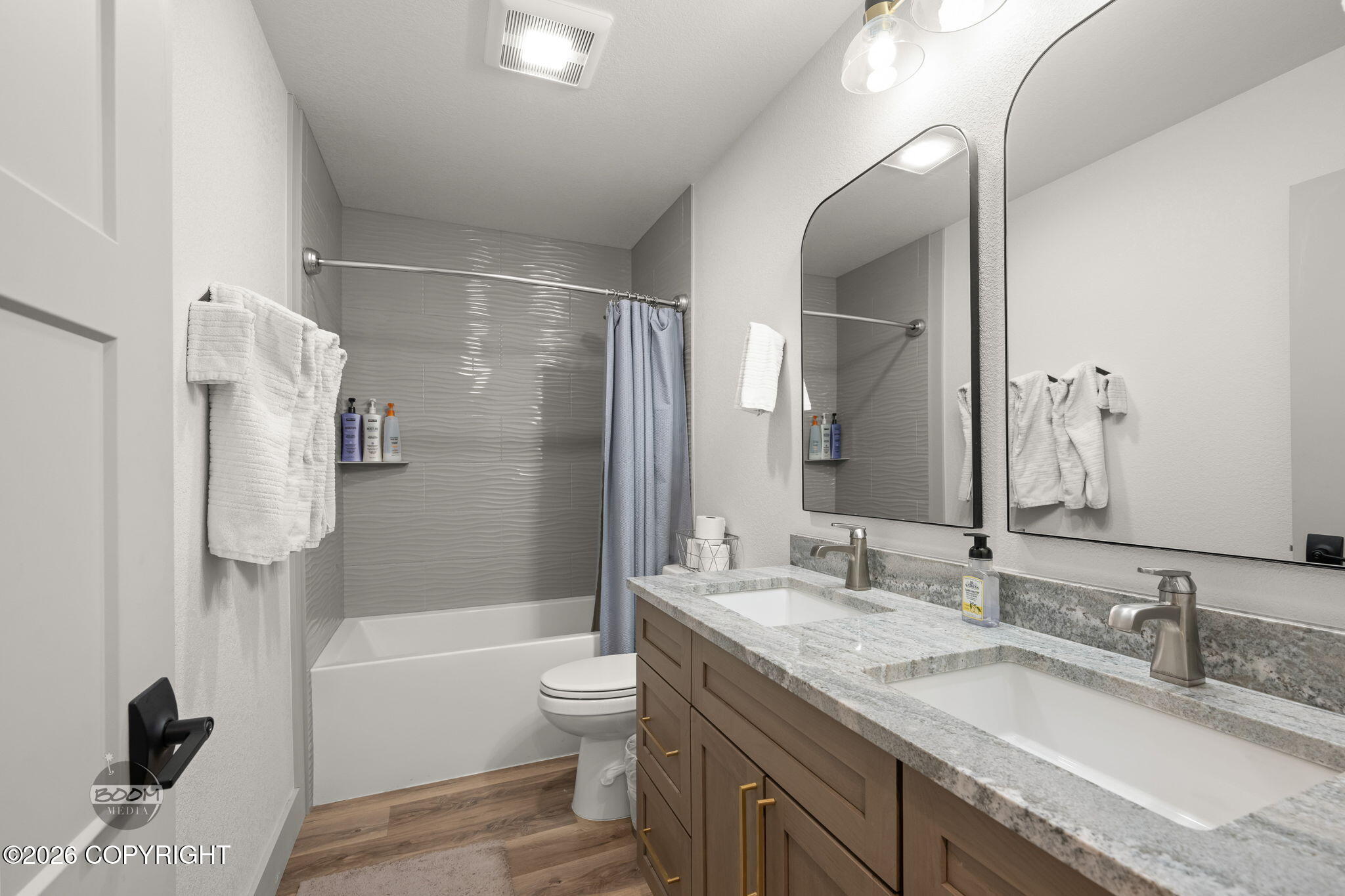 Girdwood, Alaska, 99587, United States, 3 Bedrooms Bedrooms, ,3 BathroomsBathrooms,Residential,Pending,2045688