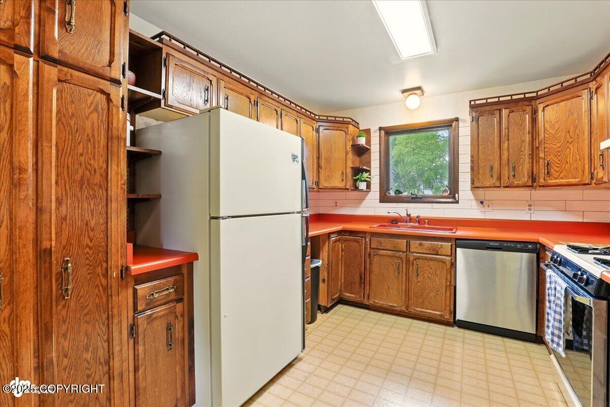 3811 Balchen Drive, Anchorage, Alaska image 12