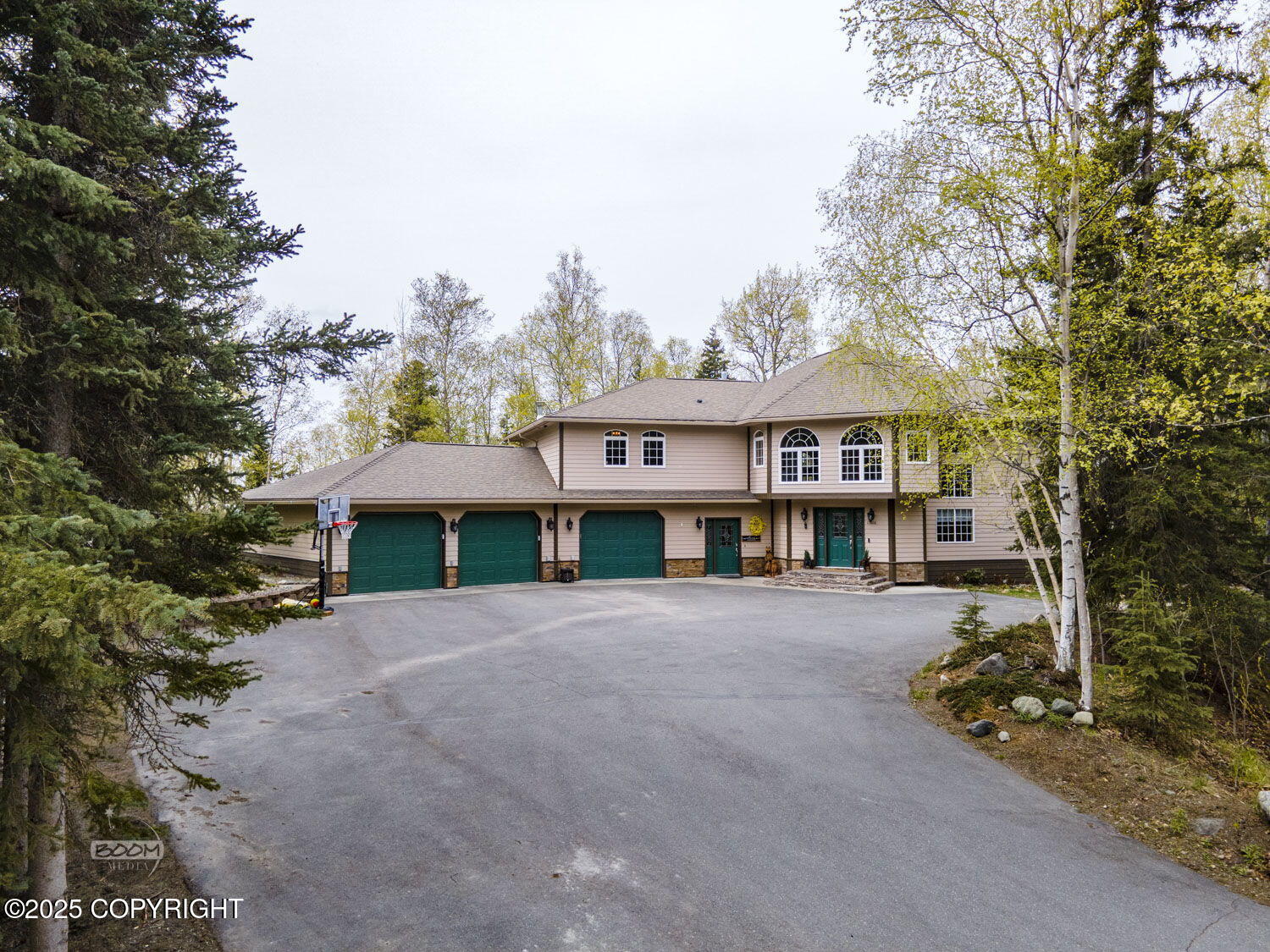17816 Tedrow Drive, Eagle River, Alaska image 2