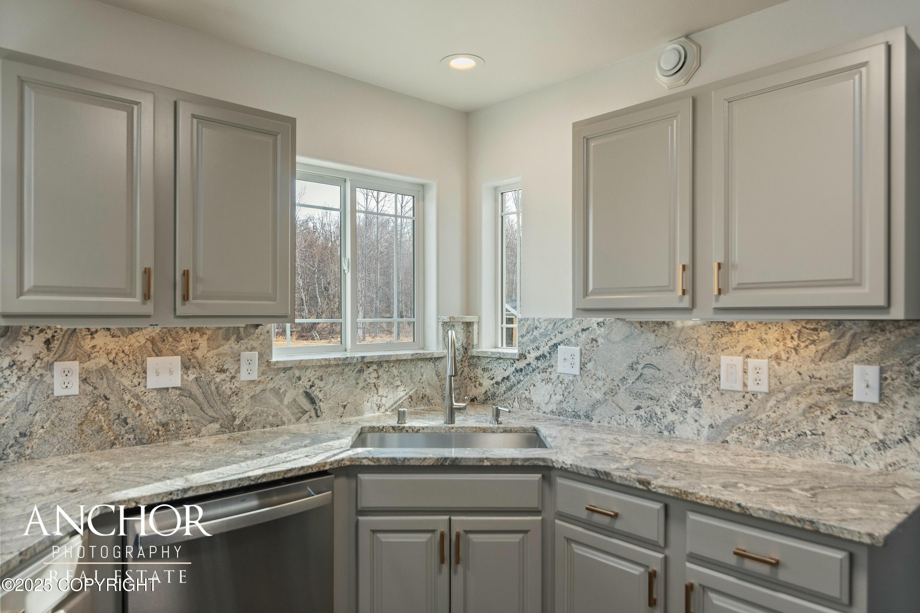 357 N Roy Circle, Palmer, Alaska image 10