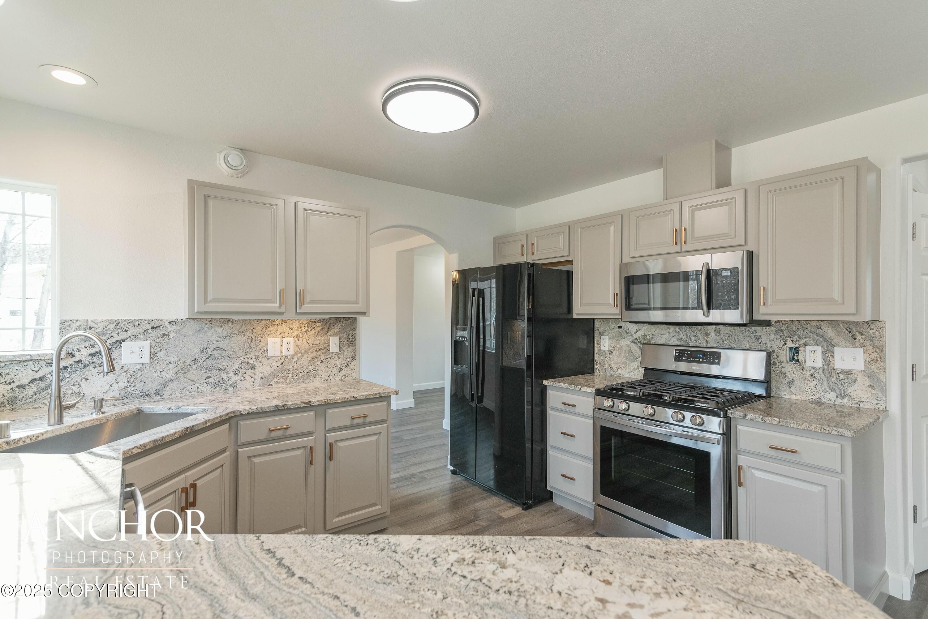 357 N Roy Circle, Palmer, Alaska image 9