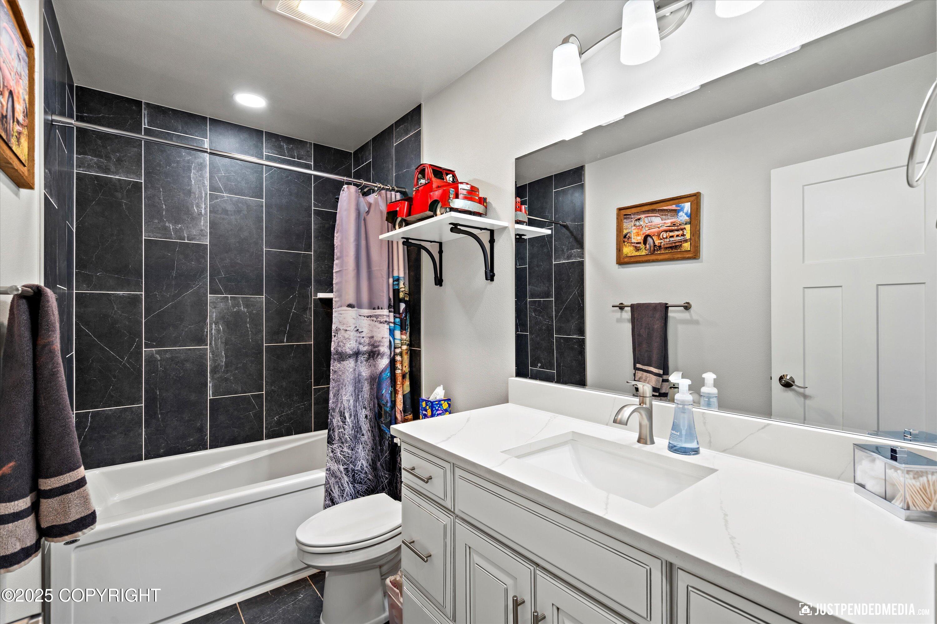 4650 S Viking Road #303, Wasilla, Idaho image 34