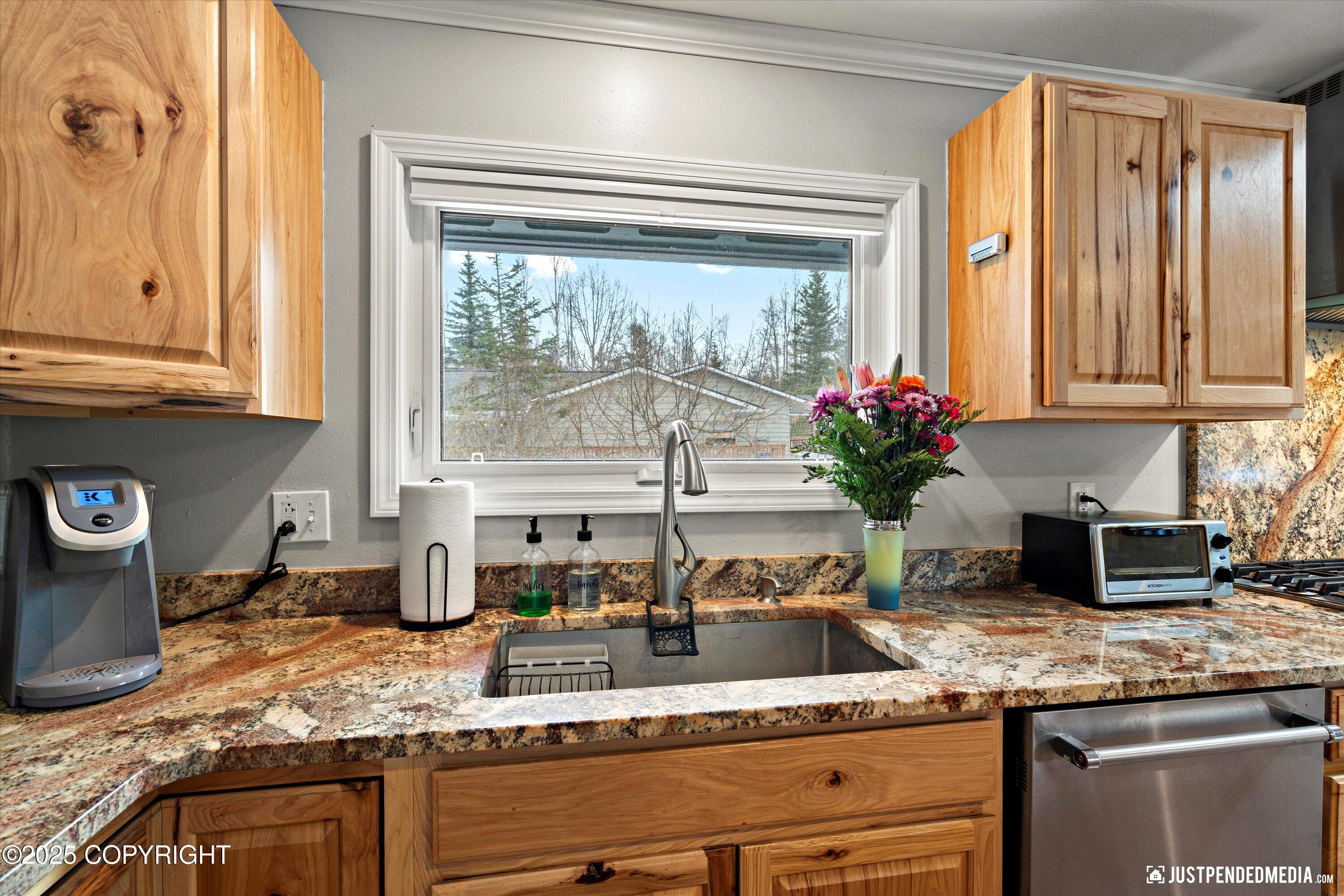 11251 Lipscomb Street, Anchorage, Alaska image 18