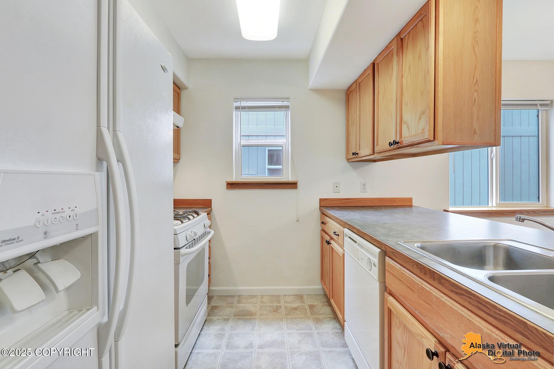 12496 Silver Fox Lane #6, Anchorage, Alaska image 7