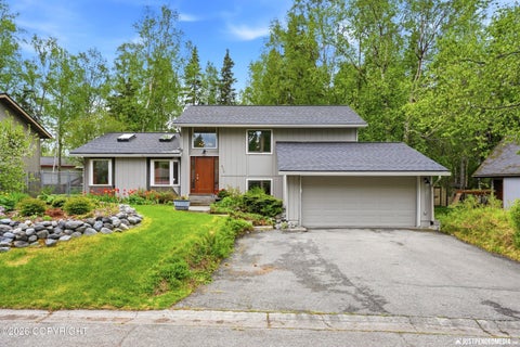 Photo of 8370 Majestic Drive, Anchorage, AK 99504 (MLS # 26-6700)