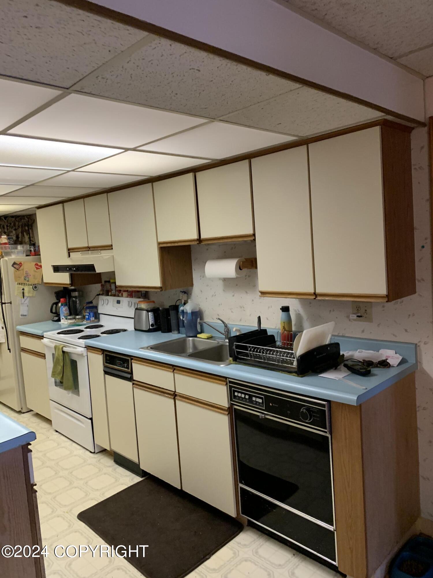 616 E Rezanof Drive, Kodiak, Alaska image 48