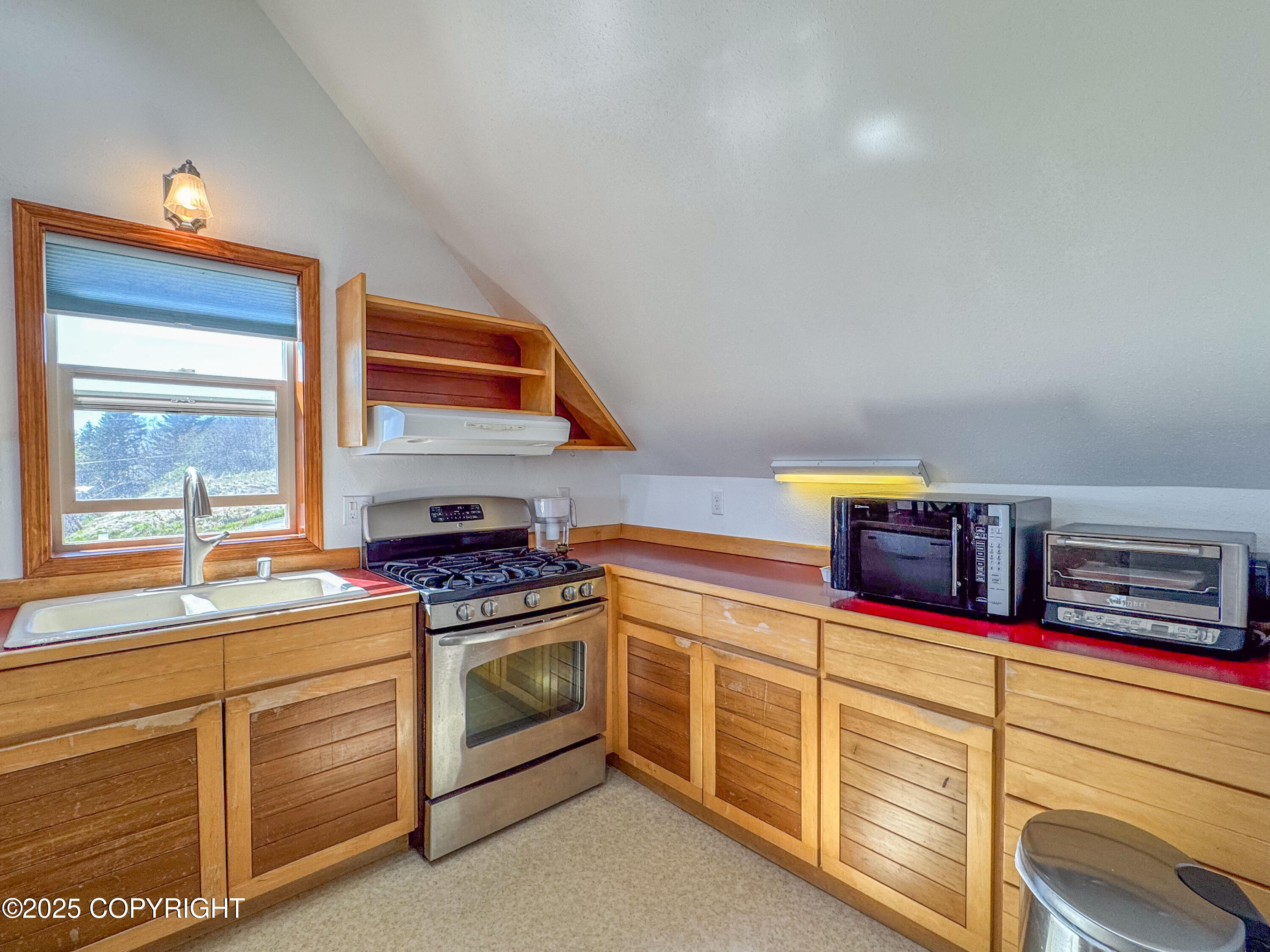 124 Mountain View Drive, Homer, Alaska image 13